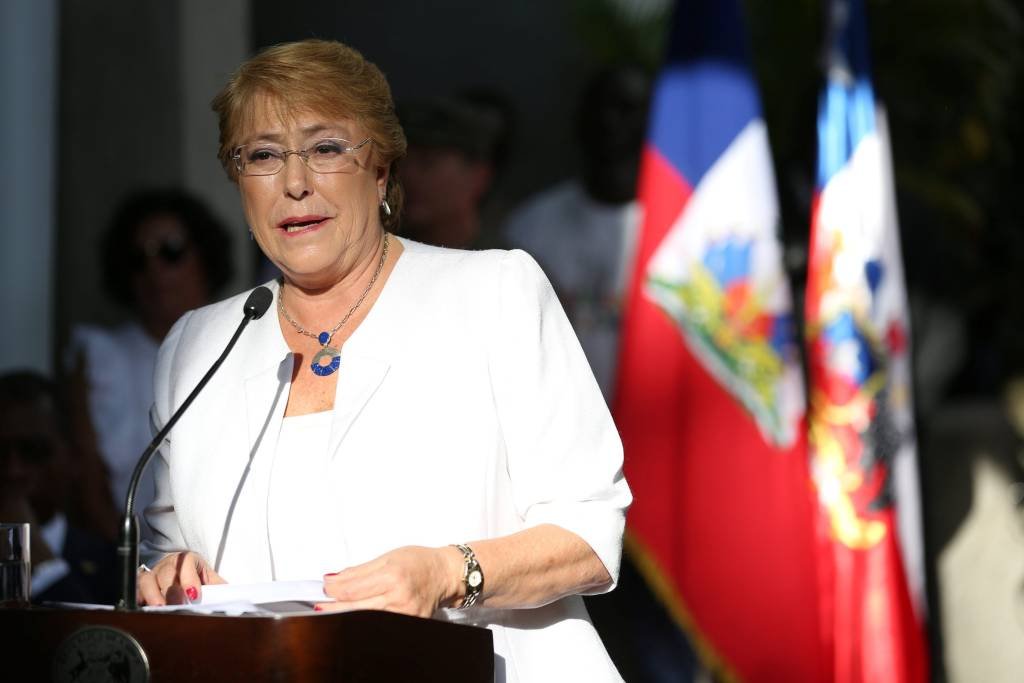 Ex-presidente socialista Michelle Bachelet assinou uma carta de apoio à candidatura presidencial do ex-presidente Lula (Jeanty Junior Agustin/Reuters)