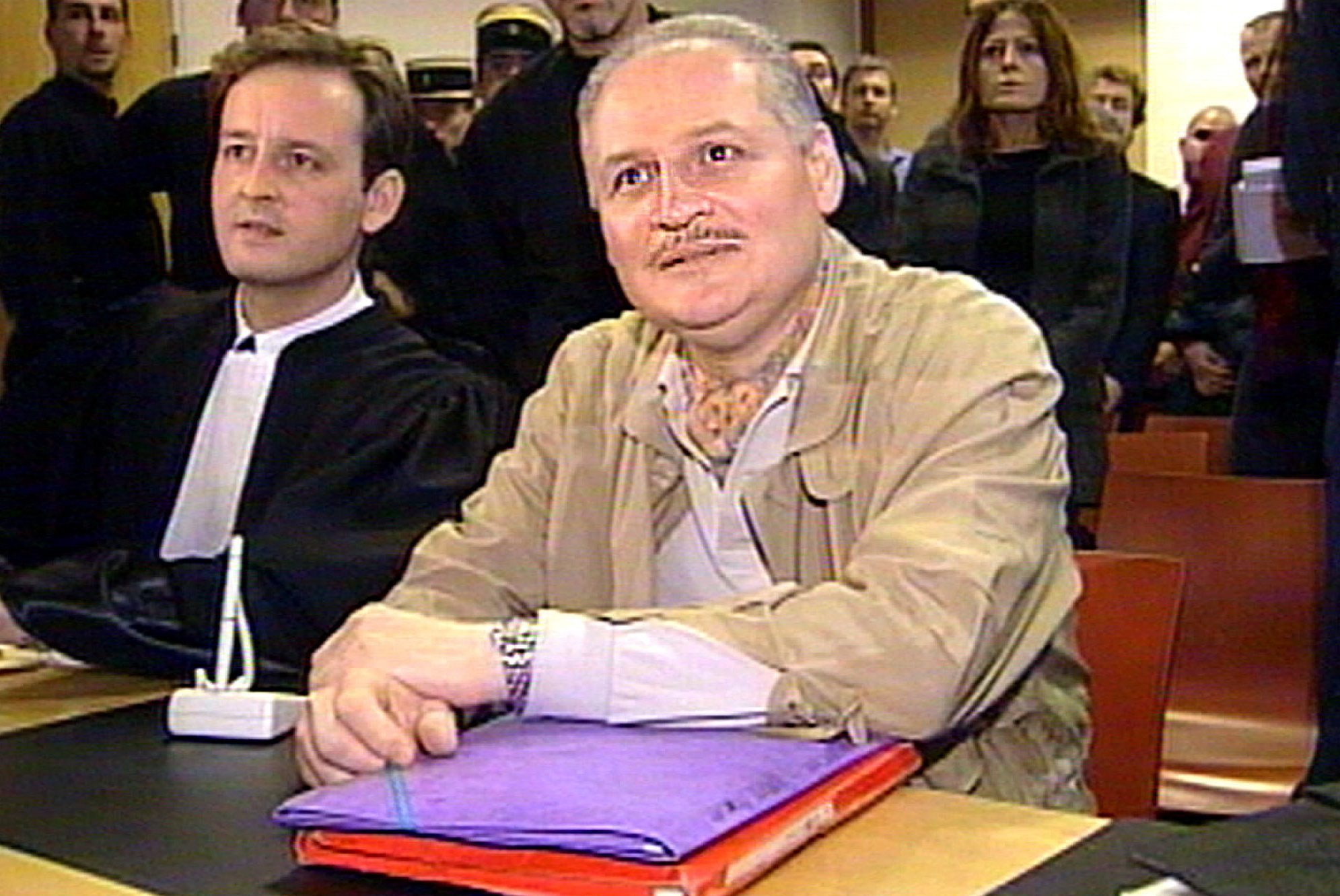 Carlos "o Chacal" é condenado à prisão perpétua na França