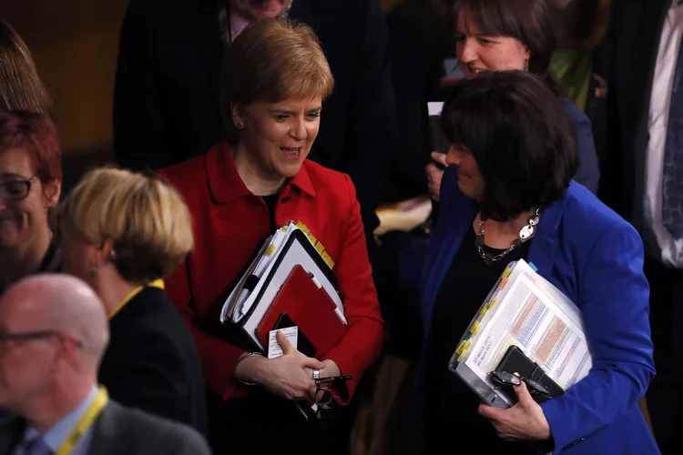 Nicola Sturgeon: a moção dá ao governo autônomo a chance de negociar com Londres (Russell Cheyne/Reuters)