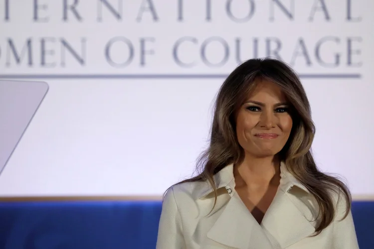 Melania Trump: "Visitar as crianças no abrigo do Texas ontem foi muito comovente. Apesar das circunstâncias difíceis, as crianças estavam de bom humor e muito gentis" (Kevin Lamarque/Reuters)