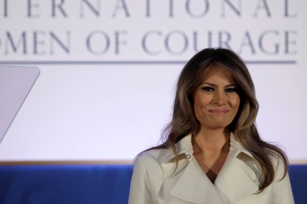 Melania Trump: "Visitar as crianças no abrigo do Texas ontem foi muito comovente. Apesar das circunstâncias difíceis, as crianças estavam de bom humor e muito gentis" (Kevin Lamarque/Reuters)