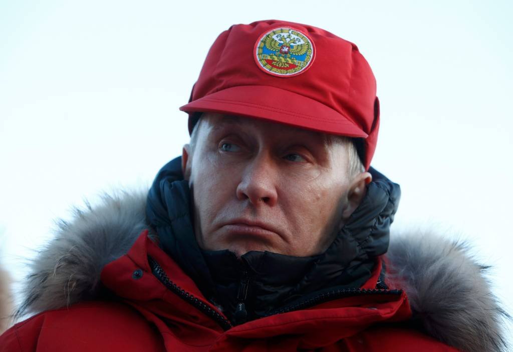 Putin quer paraíso socialista com renovação do setor da habitação