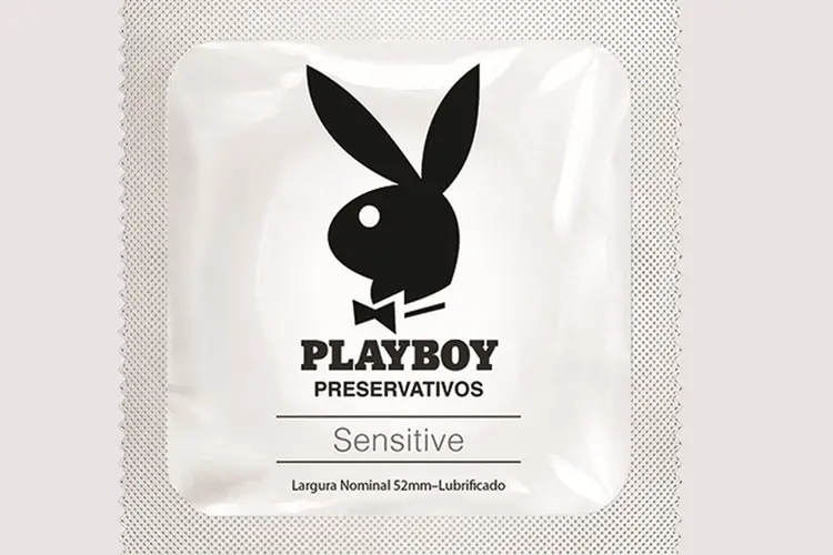 Preservativos Playboy publicidade do produto conta com quatro anúncios para mídia impressa, além de peças para internet e ações de ativação em redes sociais (Foto/Divulgação)