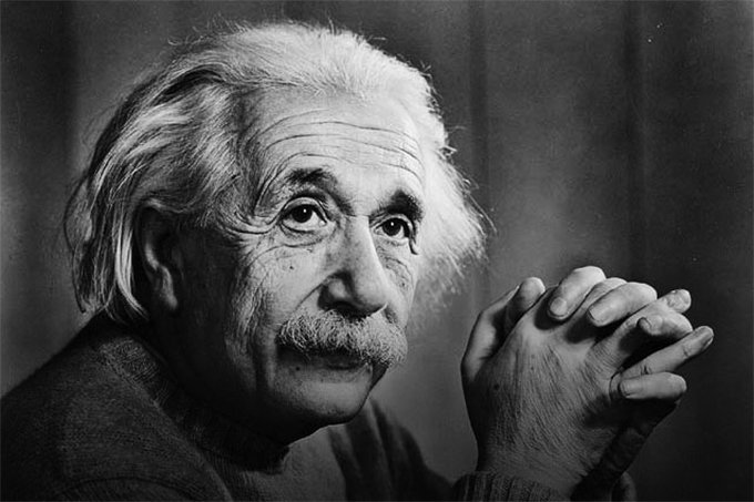 Teoria da felicidade de Einstein aparece em notas manuscritas