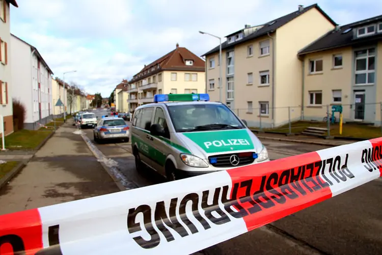 Polícia: sete homens de 19 a 39 anos e uma mulher de 28 serão julgados ao menos até setembro em Dresden (./Getty Images)