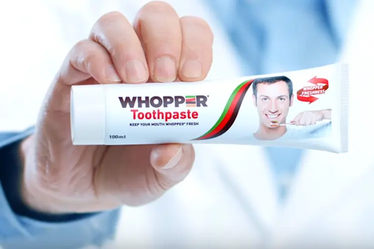 Burger King: o Burguer King liberou um vídeo da “primeira pasta de dentes que mantém sua boca Whopper fresca" (Burger King/Reprodução)