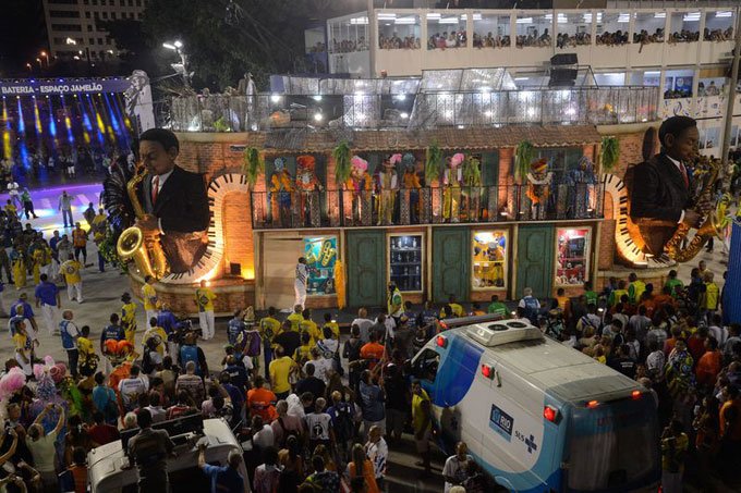 Para Inmetro, Carnaval tem que ter "padrão do Cirque du Soleil"