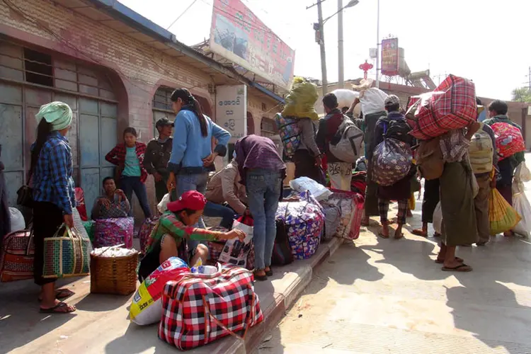 Fronteira: após este novo foco de violência, vários moradores da região seguiram para o território da China (Reuters)