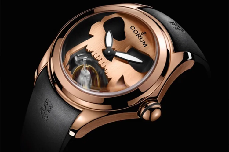  (Corum Bubble 47 Flying Tourbillon Skull/Divulgação)