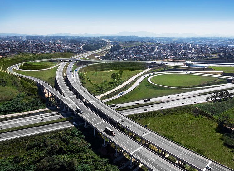 Crise faz tráfego nas rodovias cair e CCR lucra menos