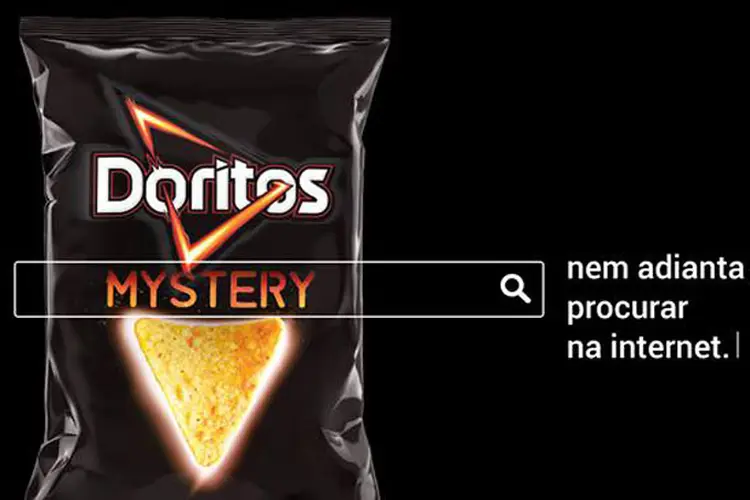 Doritos Mistery: com identidade visual minimalista, as embalagens serão apresentadas nas cores preto e branco (Divulgação/Divulgação)