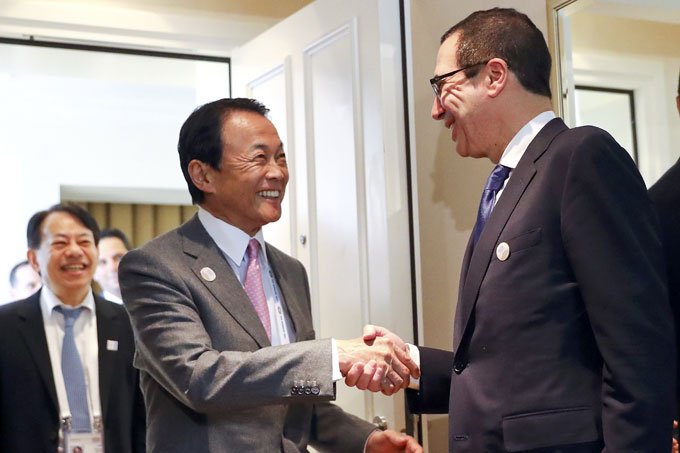 Em reunião com os EUA, Japão defende postura contra protecionismo