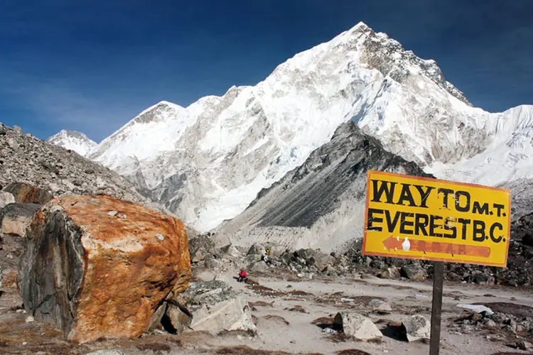 Everest: Nepal arrecada cerca de 4,4 milhões de dólares por ano com turismo (iSotck/Thinkstock)