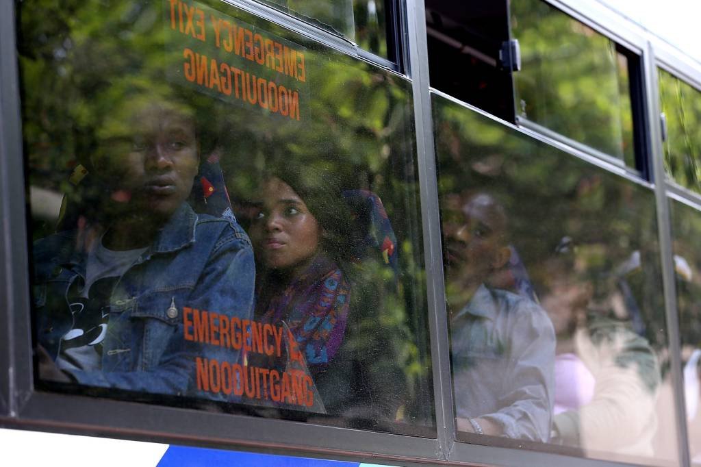 Mulheres denunciam abusos em transporte público da África do Sul