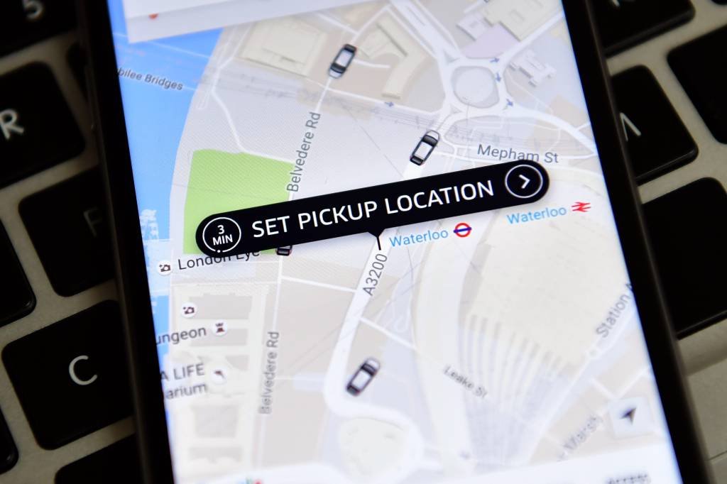Uber promete parar de usar programa que burla autoridades