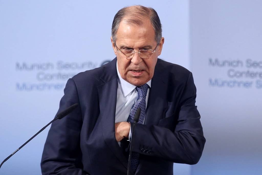 Lavrov diz não usar celular em negociações por causa da CIA