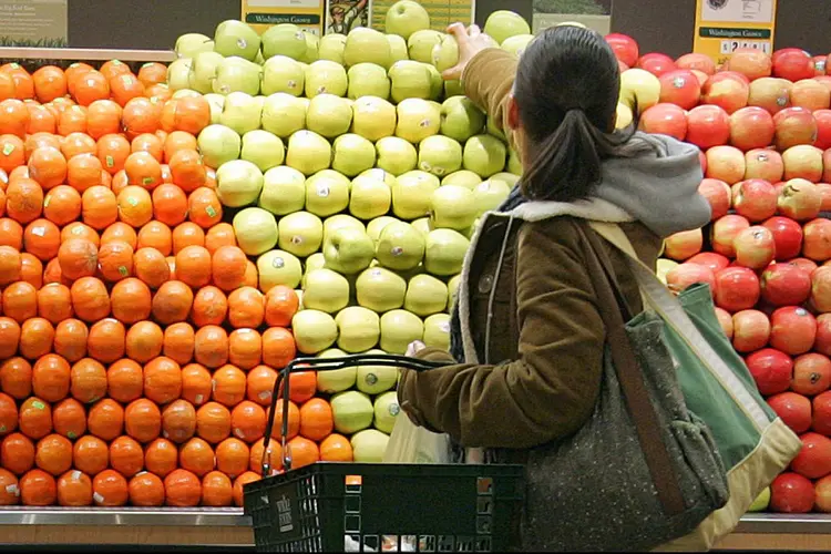 Supermercado: IPC-S passou a recuar 0,01 por cento na segunda quadrissemana de setembro (Stephen Chernin/Getty Images)