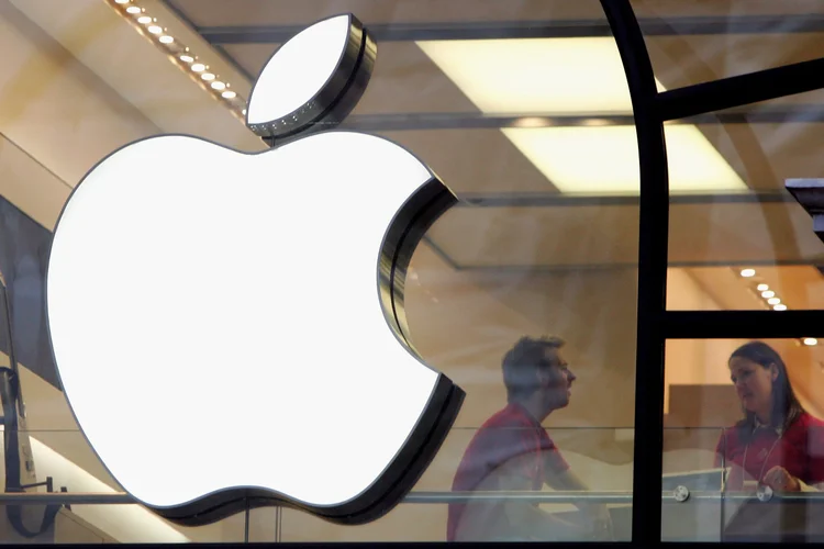 Apple: a empresa tem se resistido a transferir o dinheiro que ganha no exterior para os EUA para evitar os impostos sobre a renda das empresas (Scott Barbour/Getty Images)