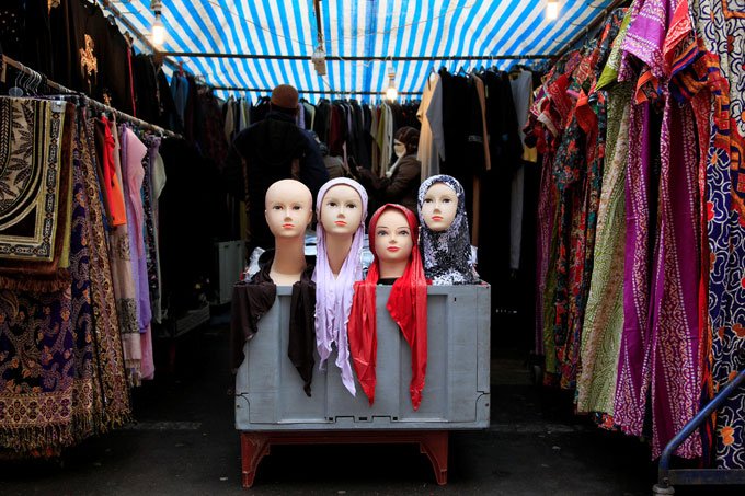 Projeto cria hijabs de Barbies para celebrar a inclusão