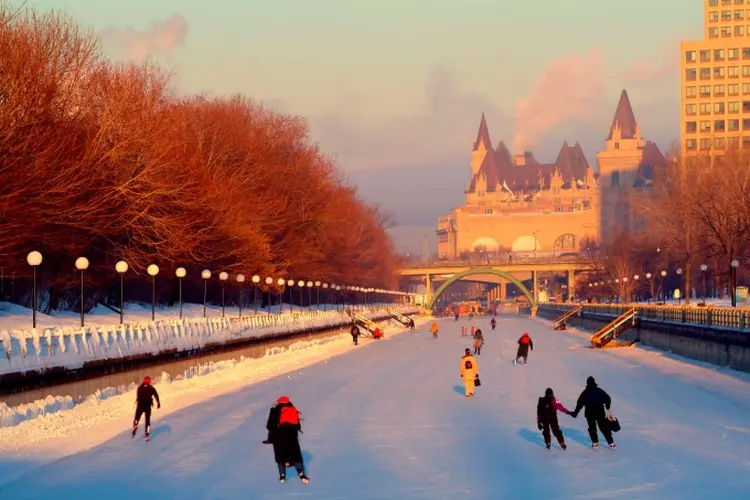 Pista com neve no Canadá (Ingram Publishing/Thinkstock)