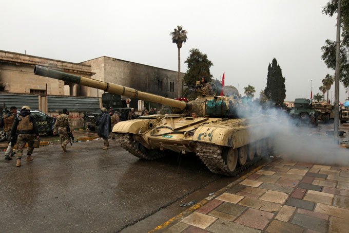 Avanço do exército iraquiano em Mosul encurrala rebeldes