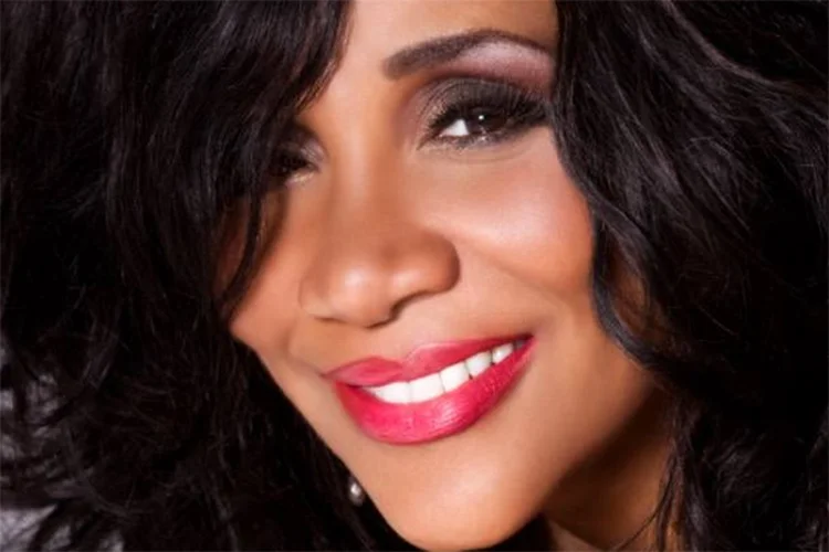 Joni Sledge: cantora quase desistiu da carreira antes do sucesso (Facebook/Divulgação)