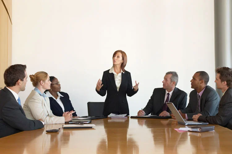 Mulheres: pelo menos 50% das mulheres com MBA em 2017 sairão da força de trabalho em tempo integral dos Estados Unidos em até 10 anos após terem se formado (Foto/Thinkstock)