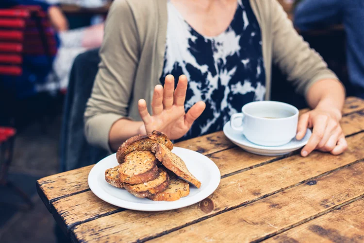 Pesquisa publicada na revista The Lancet colocou em dúvida a moda das dietas que evitam os carboidratos em benefício das proteínas e gorduras animais (Reprodução/Thinkstock)