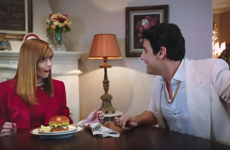McDonald's: o dramalhão mexicano é estrelado pela apresentadora Titi Muller e pelo ator Bruno de Luca e conta, em dois capítulos, a história de um amor que começou embaixo de um abacateiro no México (Divulgação/Divulgação)