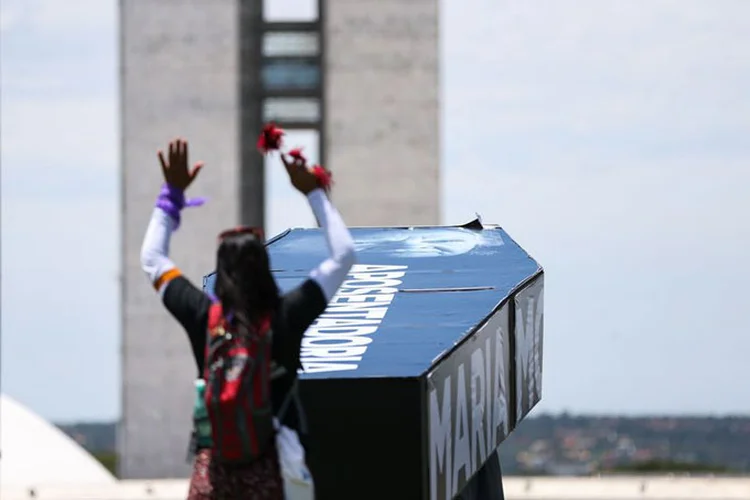 Protesto contra reforma: "Em nossa opinião, trata-se do desmonte da Previdência pública e da retirada dos direitos trabalhistas garantidos pela CLT (Consolidação das Leis do Trabalho)" (José Cruz/Agência Brasil)