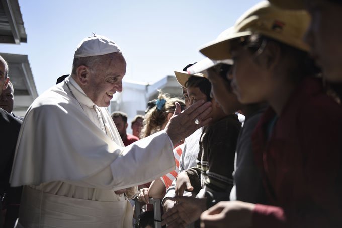 Papa Francisco envia 100 mil euros a moradores de Aleppo