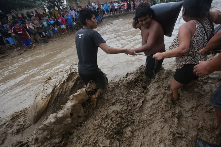 Peru: o país está sendo castigado há semanas por fortes chuvas com inundações e enxurradas (Douglas Juarez/Reuters)