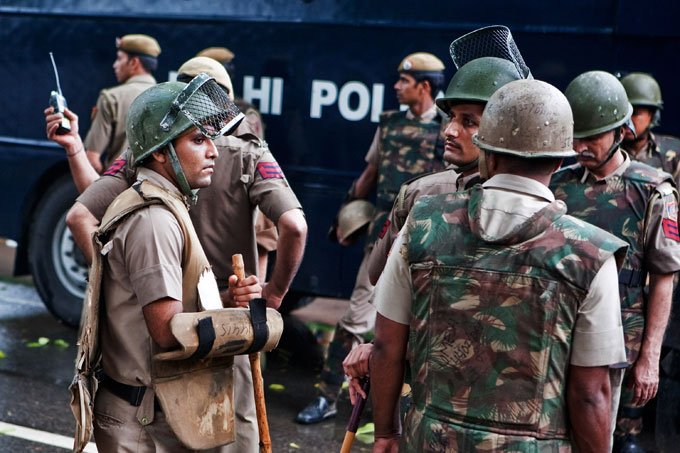 Emboscada maoísta no leste da Índia deixa 24 policiais mortos