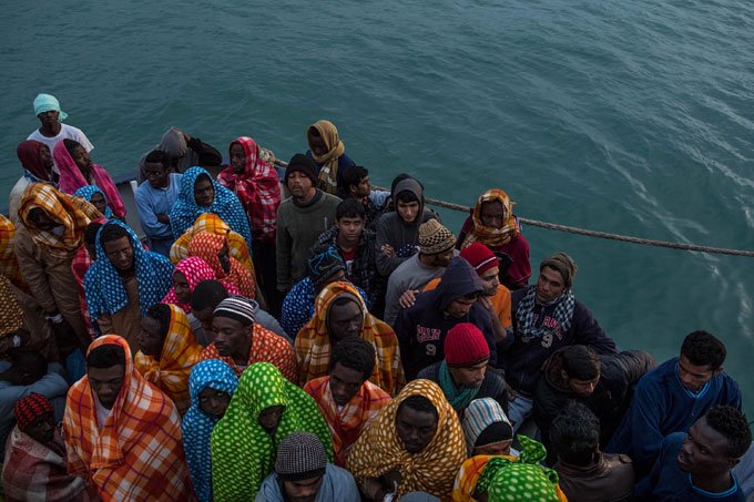 UE ameaça com sanções países que não recebem refugiados