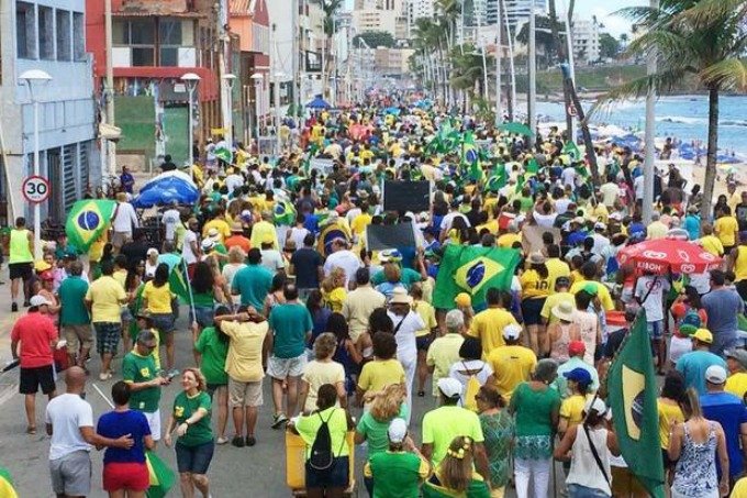 Manifestações atraem 1,5 mil em Salvador, dizem organizadores