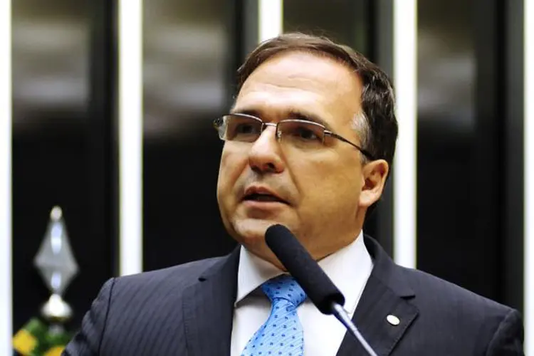 Sandro Mabel: "acertei ontem (terça-feira) com o presidente saída do governo" (Sandro Mabel/Divulgação)