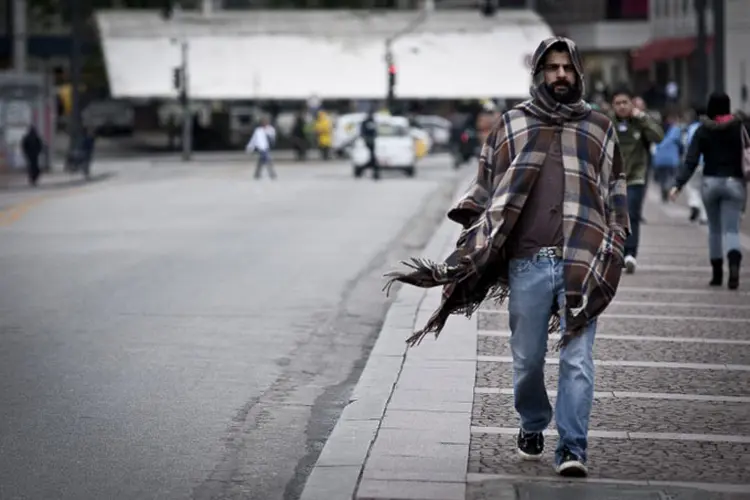 Frente fria: a cidade de São Paulo registrou 24ºC pela manhã (Marcelo Camargo/Agência Brasil)