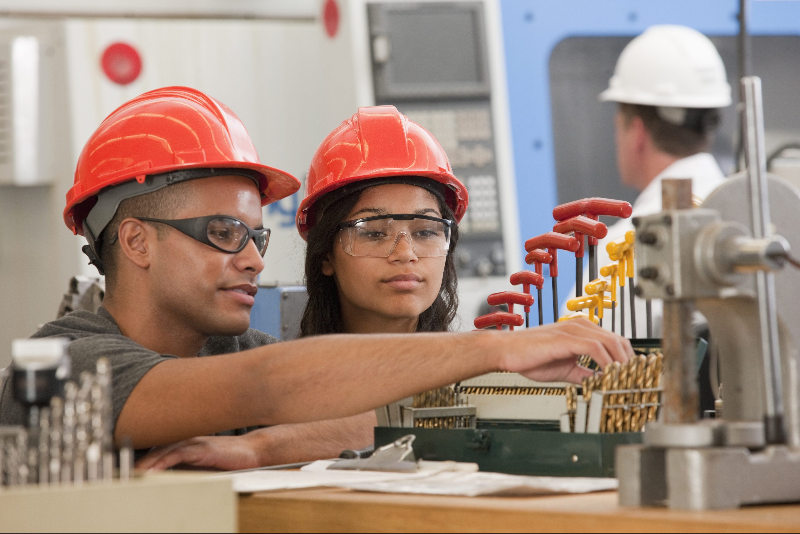 Qualificar o jovem aprendiz no mercado de trabalho do futuro é urgente