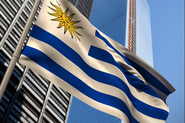 Bandeira do Uruguai (Wavebreakmedia Ltd/Thinkstock)