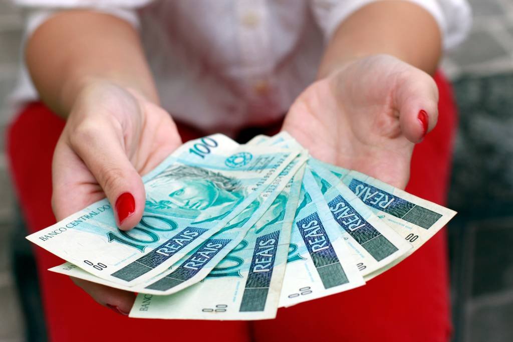 Salário mais alto em finanças passa de R$ 700 mil por ano