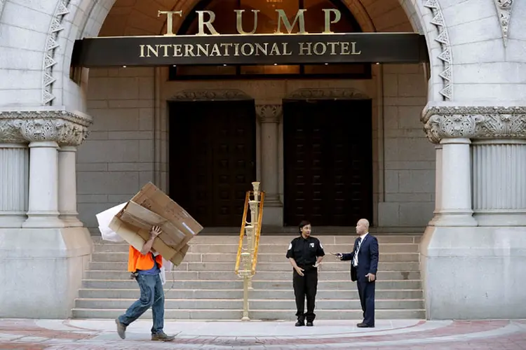 Trump International Hotel: Trump se mantém como proprietário da Trump Organization, que inclui o luxuoso hotel de Washington (Chip Somodevilla/Getty Images)
