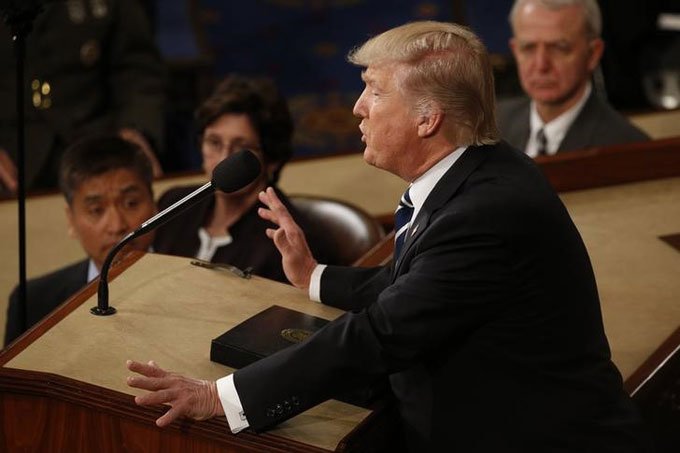 1º discurso de Trump no Congresso bate recorde de tuítes