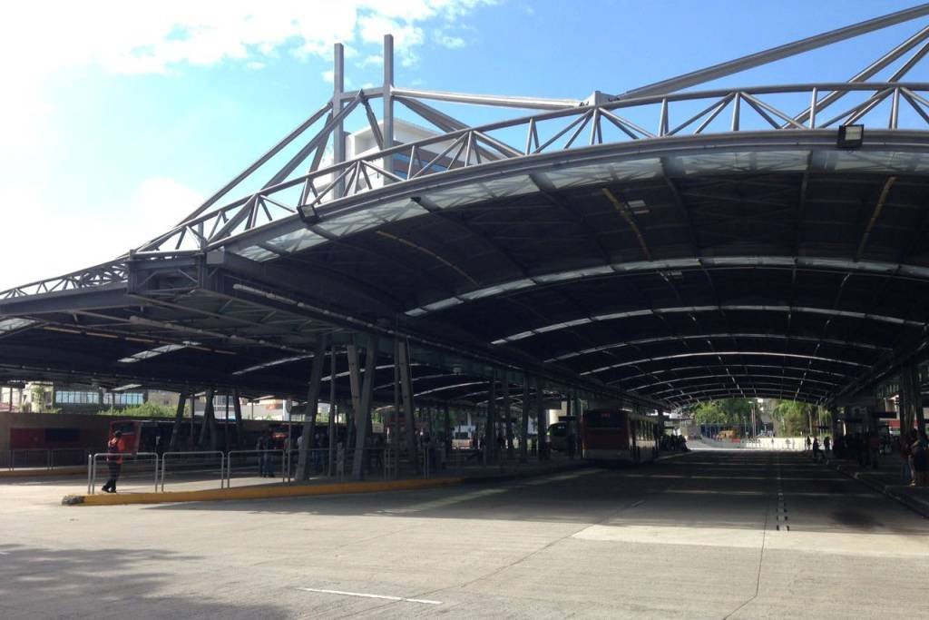 Ônibus começam a circular em São Paulo