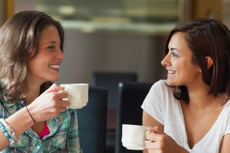 Mulheres conversam: objetivo da mentoria é formar líderes (Foto/Thinkstock)