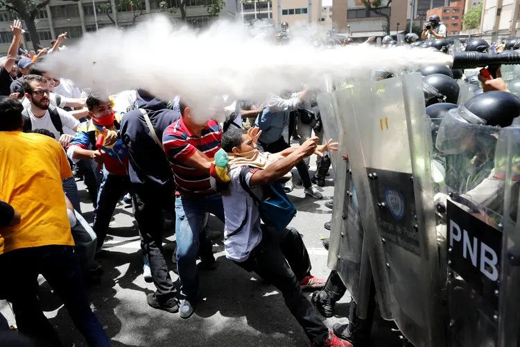 Protesto: em um primeiro balanço, o prefeito do município de Chacao havia informado nove feridos (Carlos Garcia Rawlins/Reuters)