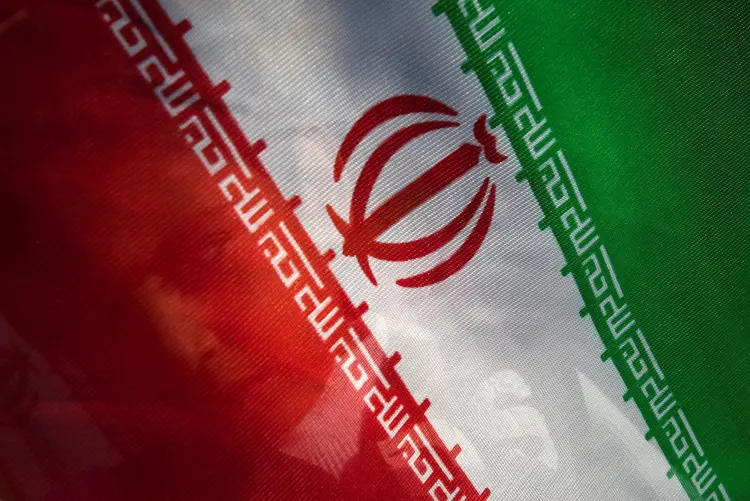 Irã: enquanto uma parte da população iraniana vê com bons olhos o acordo nuclear, os setores mais conservadores são céticos pelas obrigações que impõe para o país (Morteza Nikoubazl/File Photo/Reuters)