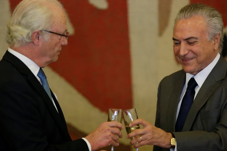 Rei da Suécia e Michel Temer: Temer lembrou os "valores comuns" que Brasil e Suécia compartilham, entre os quais se referiu à "defesa dos direitos das crianças" (Ueslei Marcelino/Reuters)