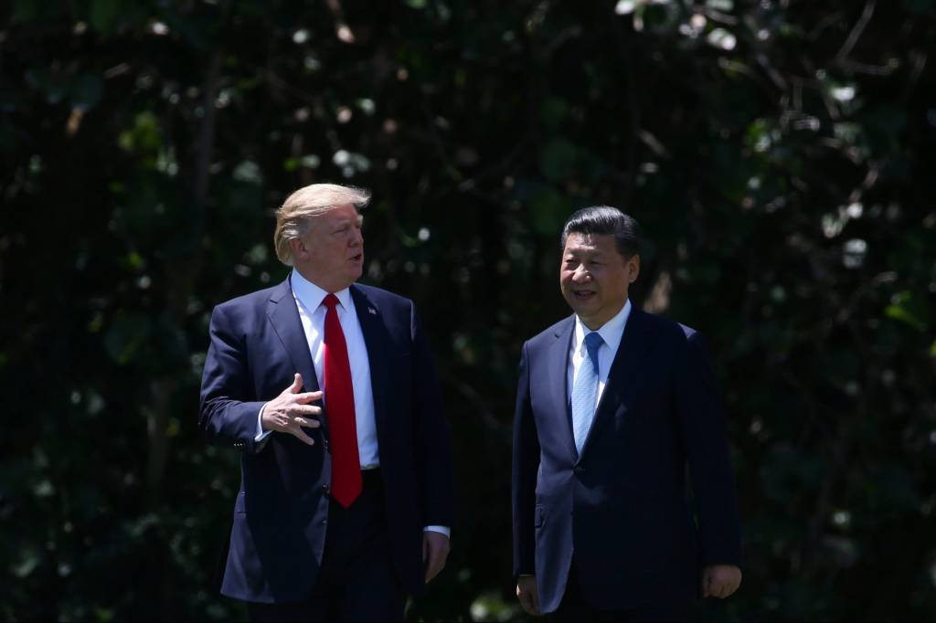 Trump aceita convite de Xi para visitar China este ano