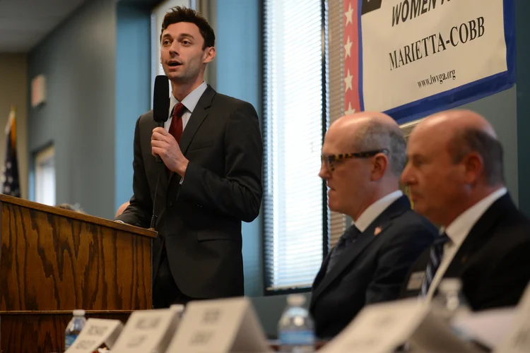 Candidato democrata Jon Ossoff: nascido em 1987, John Ossoff é um total desconhecido, cuja principal experiência profissional é ter sido por alguns anos colaborador de um congressista (Bita Honarvar/Reuters)