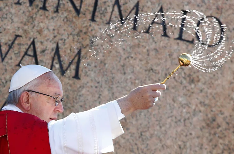 Papa Francisco: dois atentados reivindicados pelo EI deixaram ao menos 44 mortos e dezenas de feridos em duas igrejas coptas no Egito (Tony Gentile/Reuters)